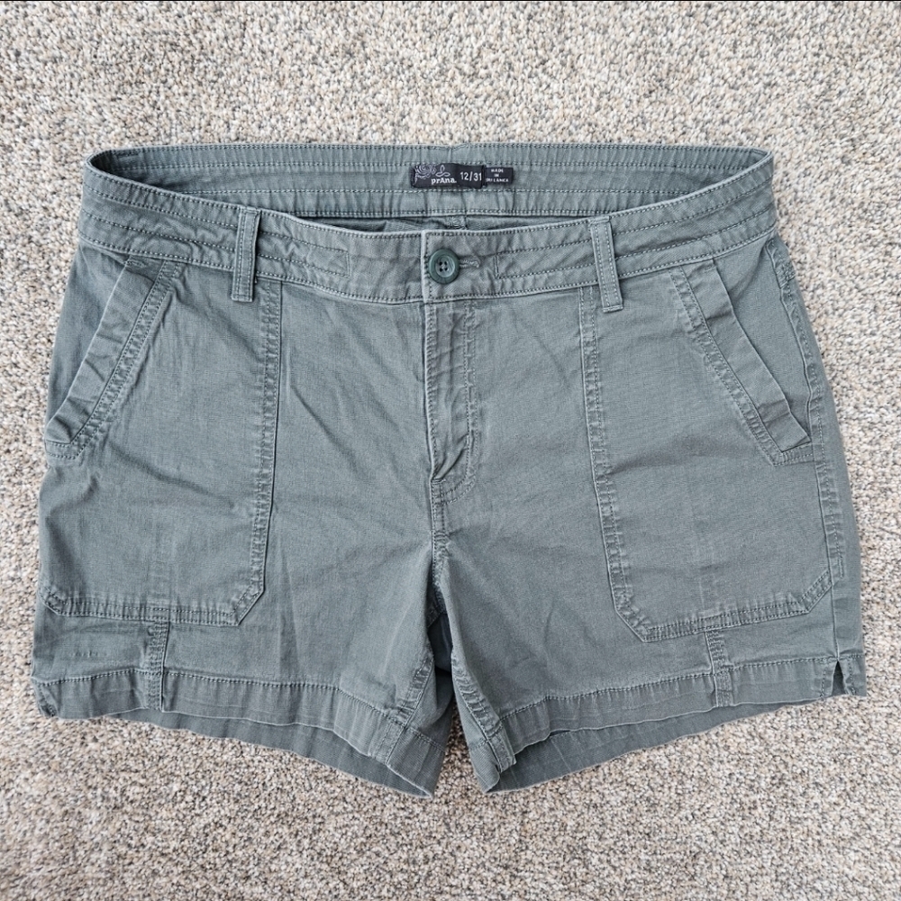 Prana Halle II Forest Green Outdoor Hiking Shorts Stretch Fit Womens Size 12 /31